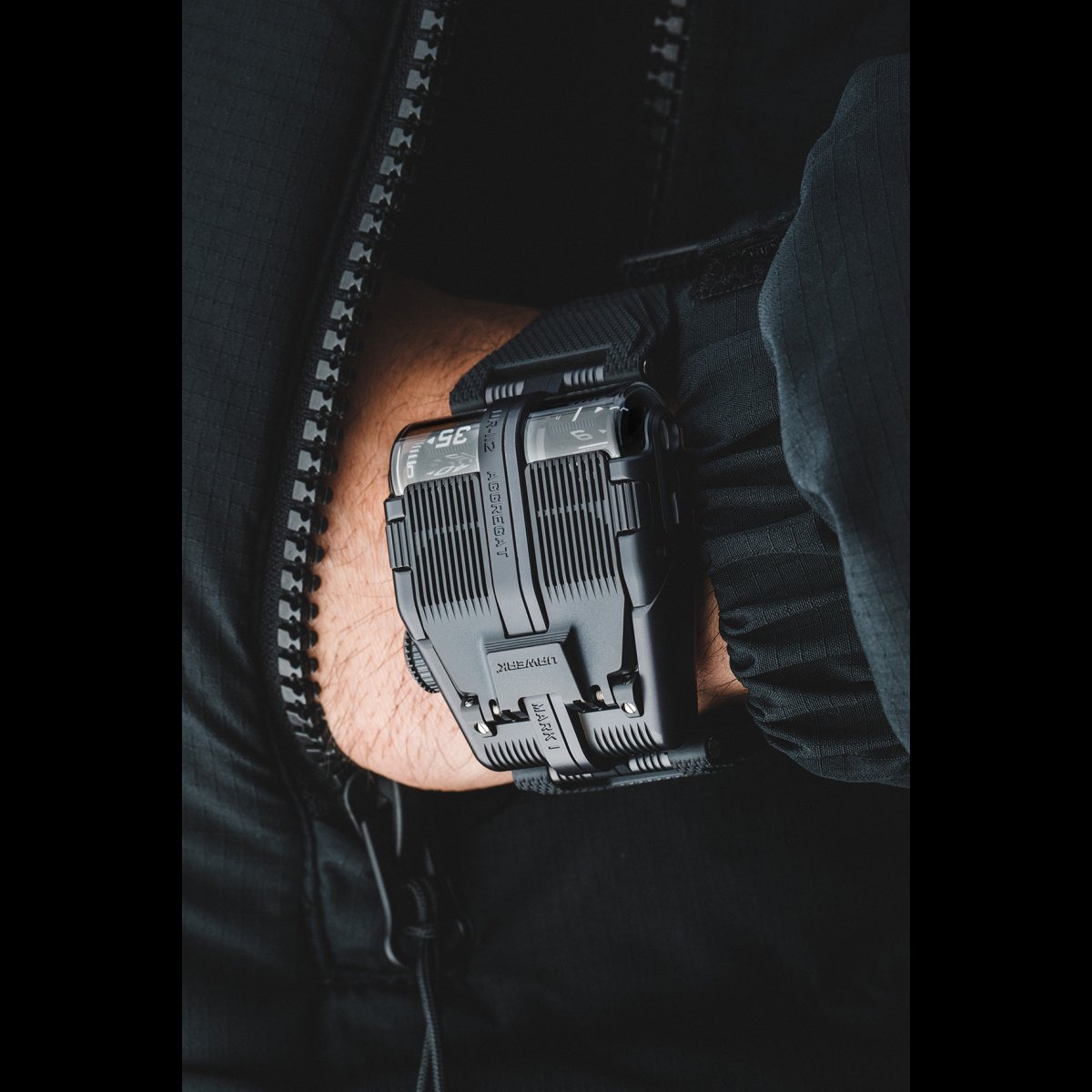 URWERK UR-112 Back to black